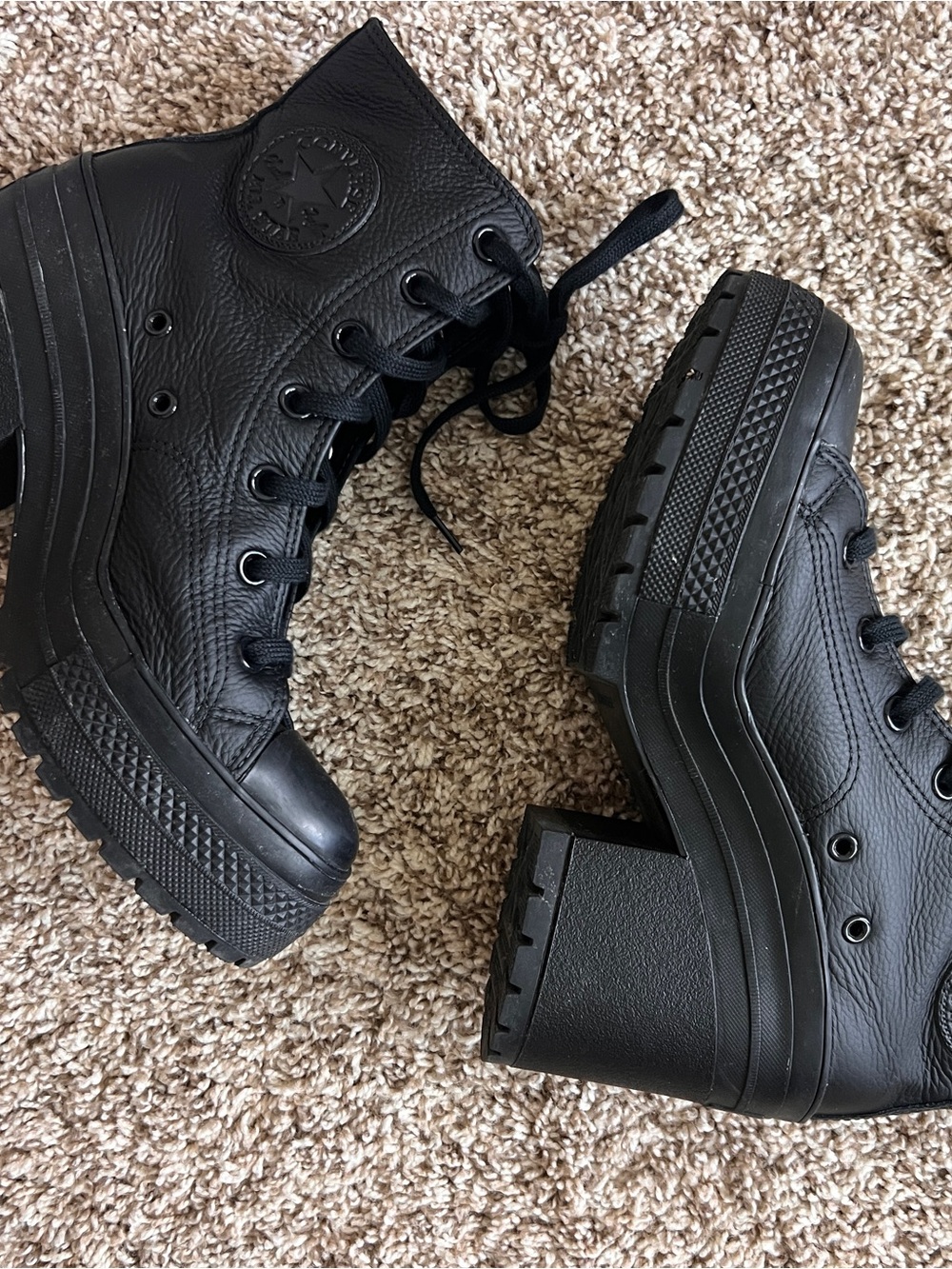 Converse Chuck 70 De Luxe Heel Leather Hi Platform Boot A06145C in Black Leather